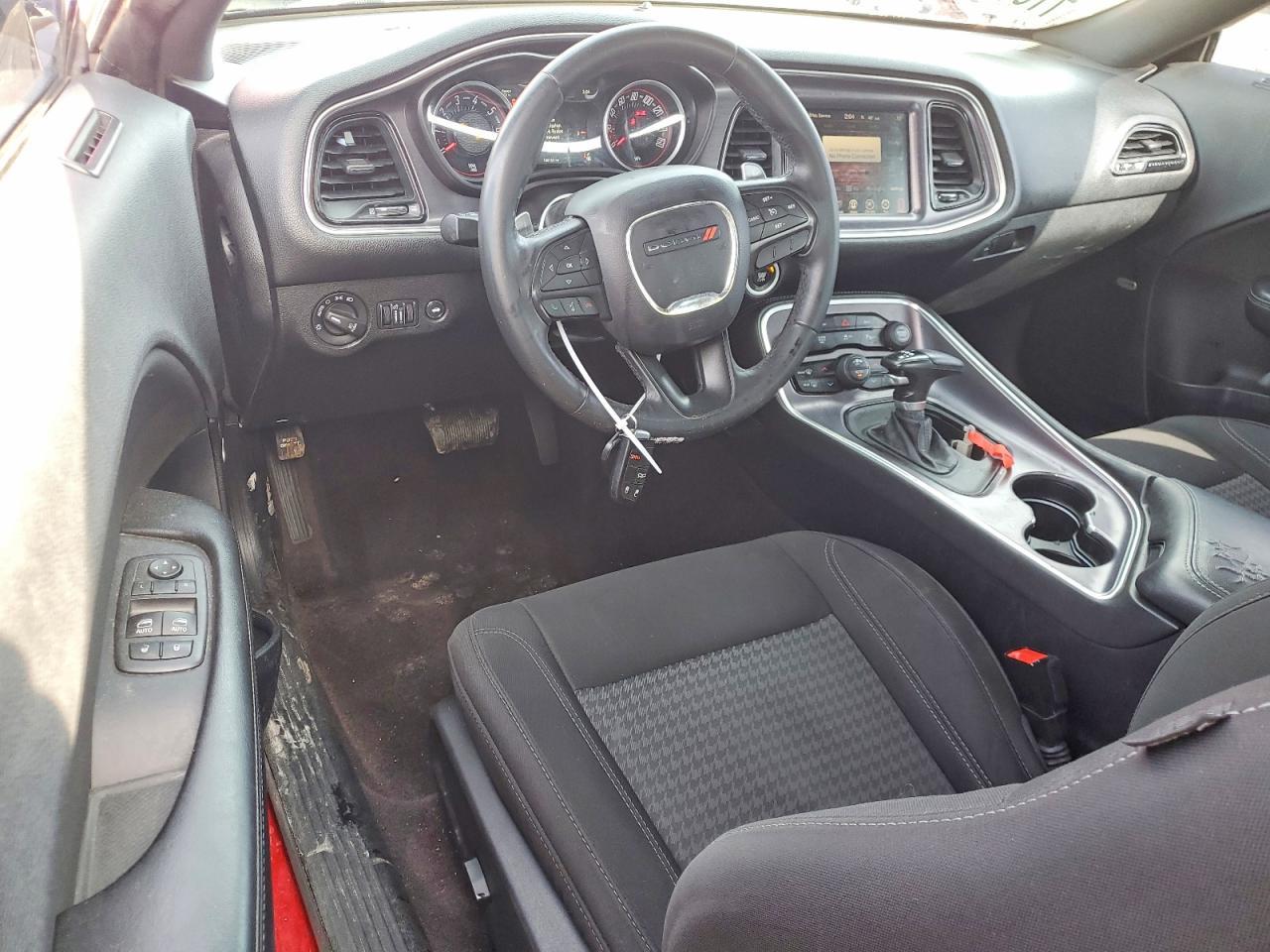 2016 Dodge Challenger Sxt - zdjęcie 8