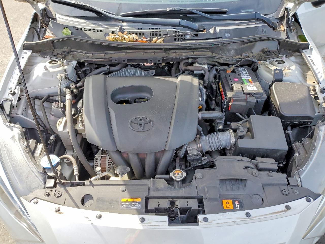 2019 Toyota Yaris L - zdjęcie 11