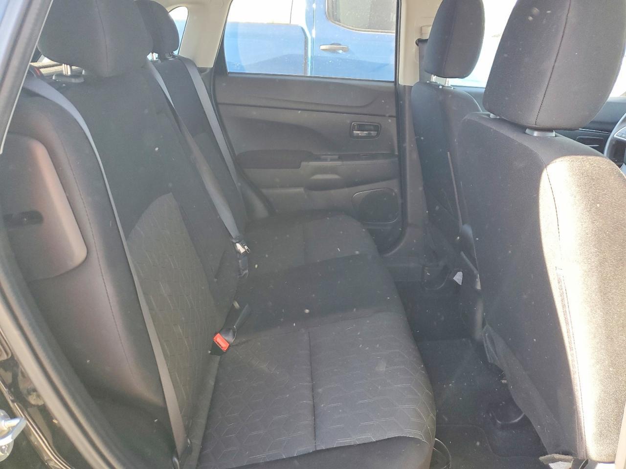 2022 Mitsubishi Outlander Sport Es - zdjęcie 11