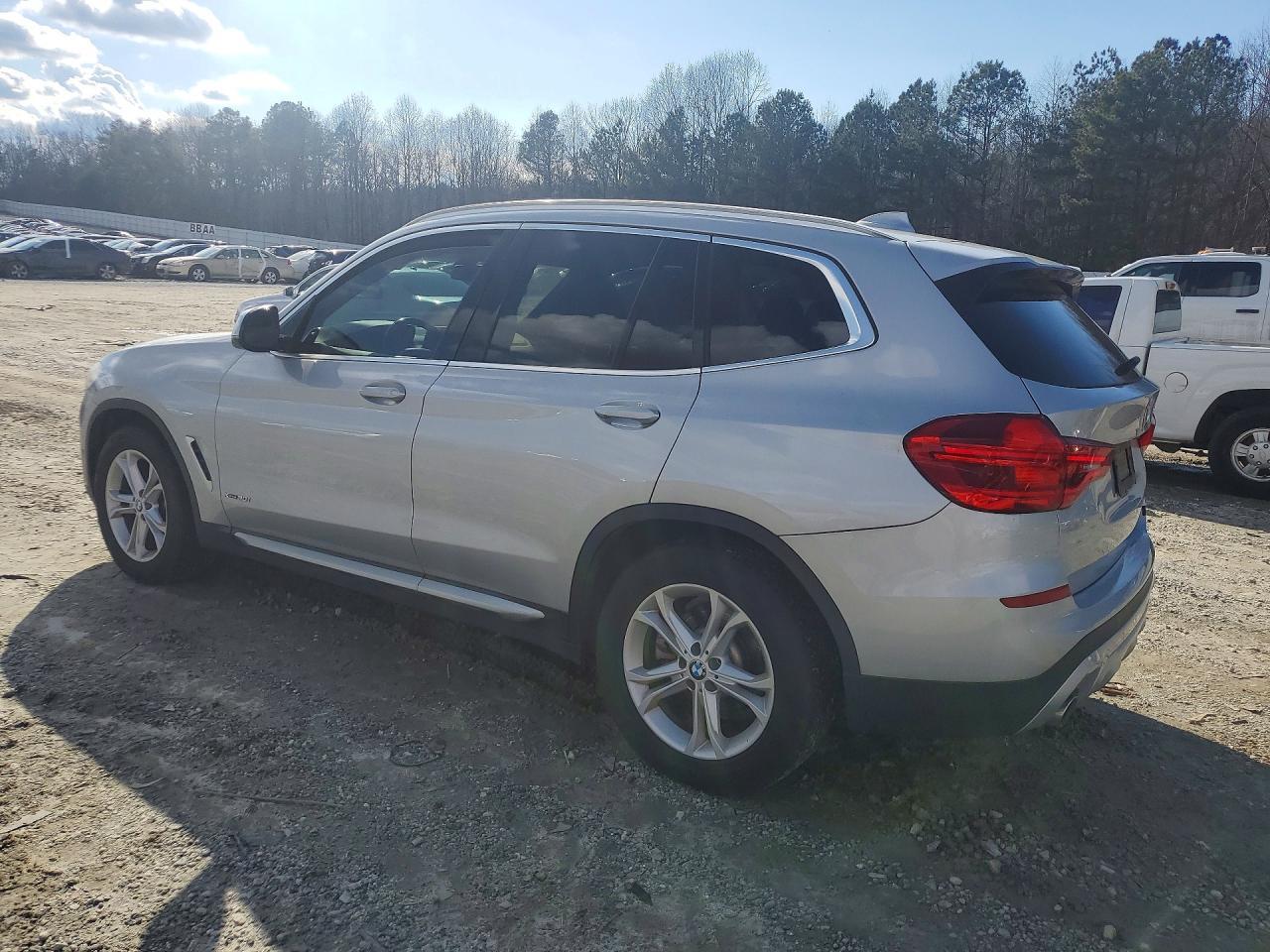 2018 BMW X3 xDrive30I - zdjęcie 2