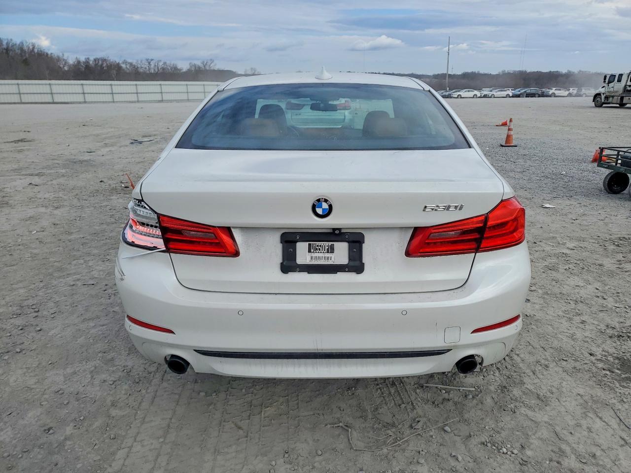 2018 BMW 530 I - zdjęcie 6