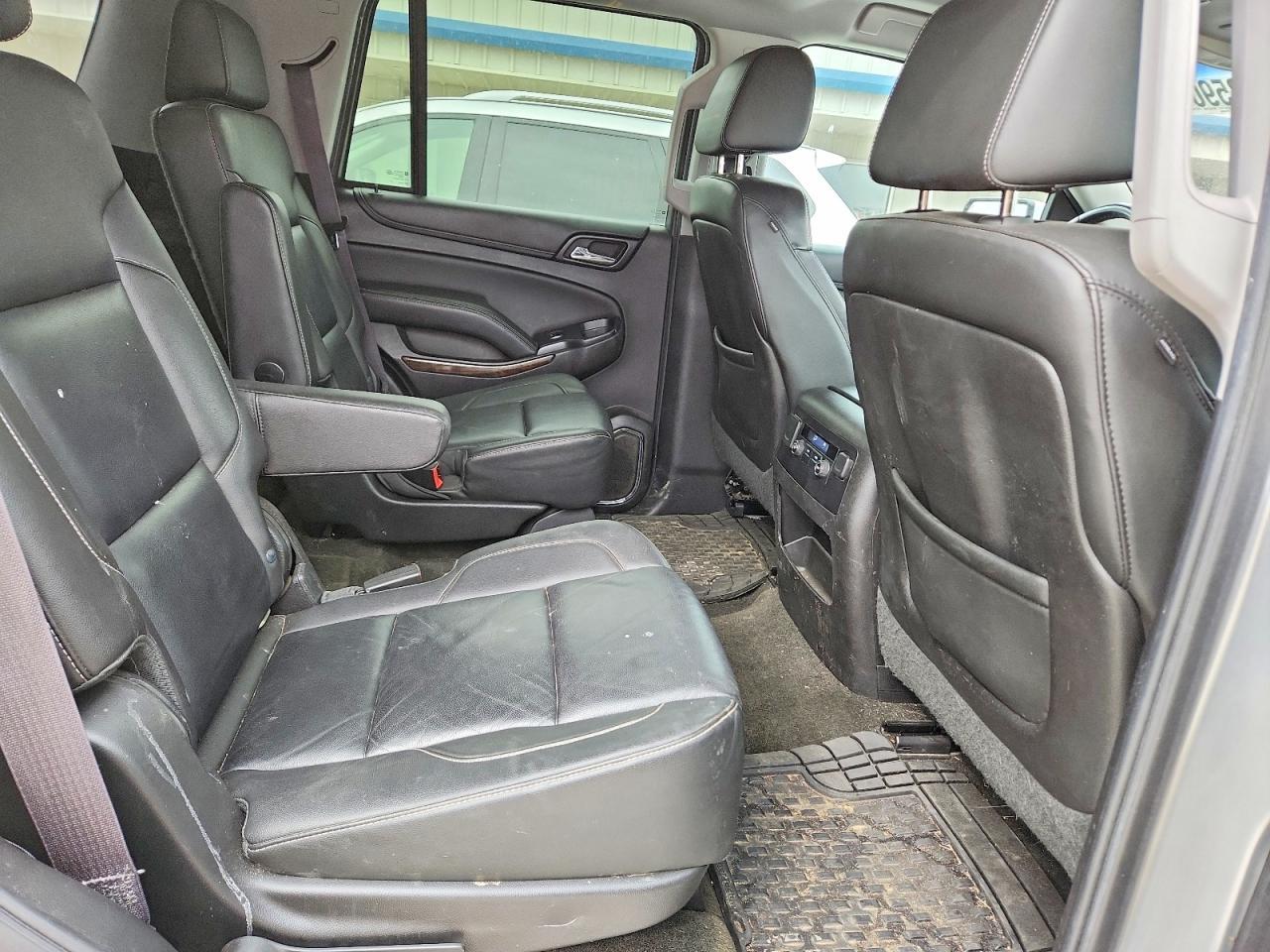 2015 Chevrolet Tahoe - zdjęcie 11