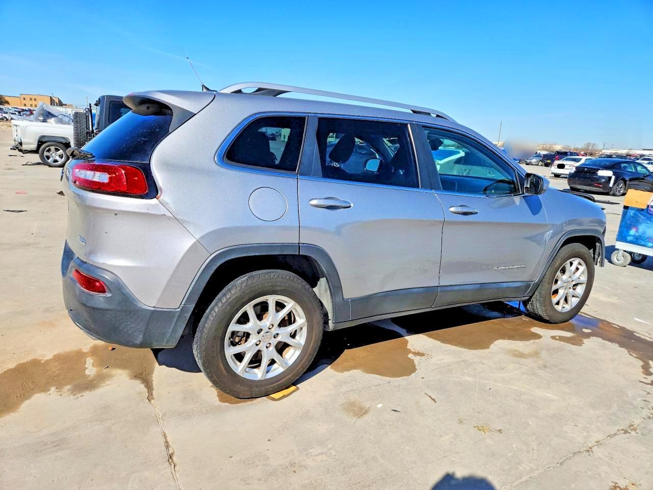 2015 Jeep Cherokee Latitude - zdjęcie 3