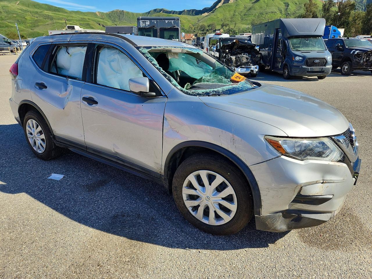 2017 Nissan Rogue S - zdjęcie 4