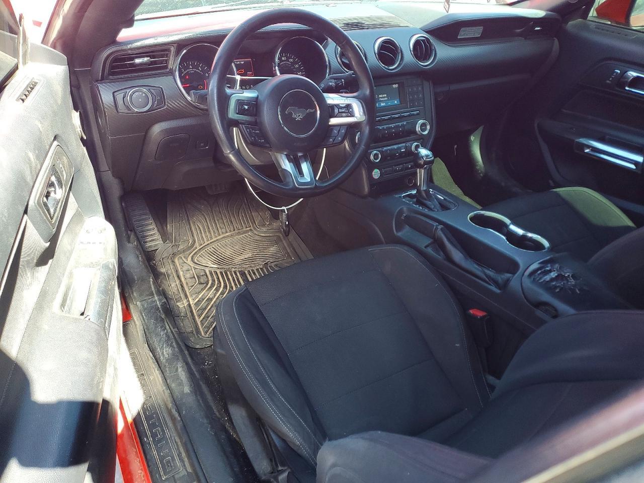 2015 Ford Mustang - zdjęcie 8