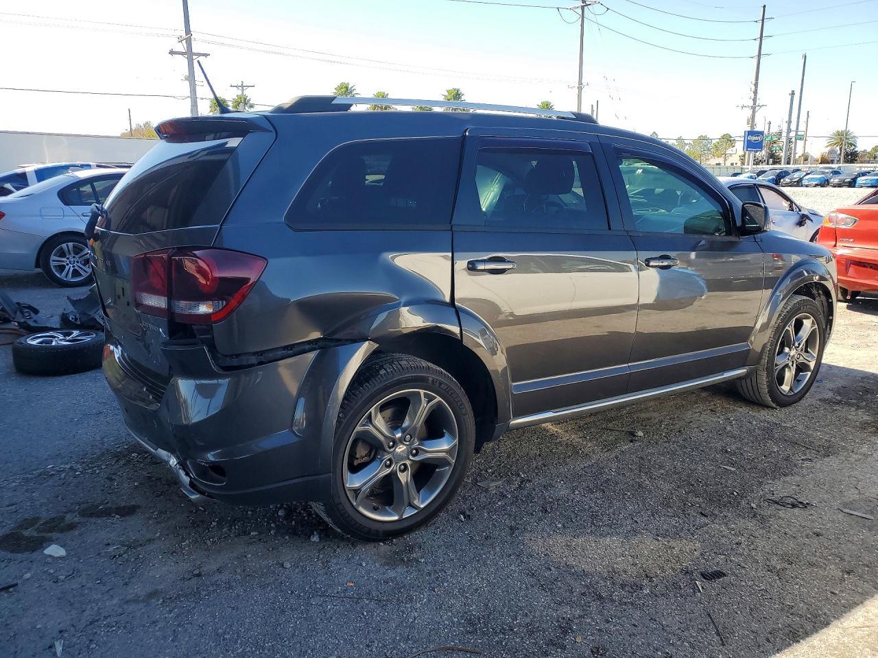 2017 Dodge Journey Crossroad - zdjęcie 3