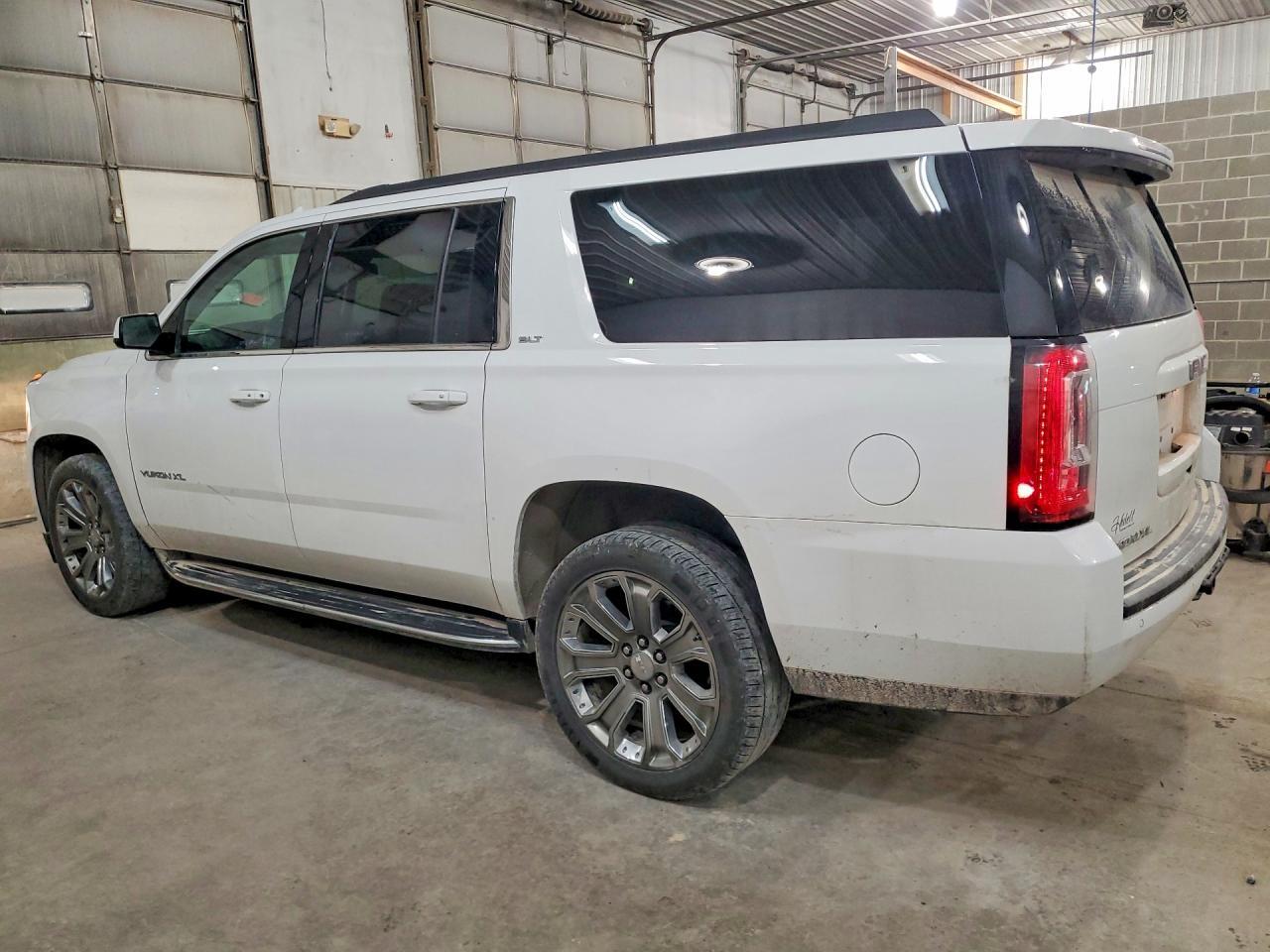 2018 GMC Yukon Xl K1500 Slt - zdjęcie 2