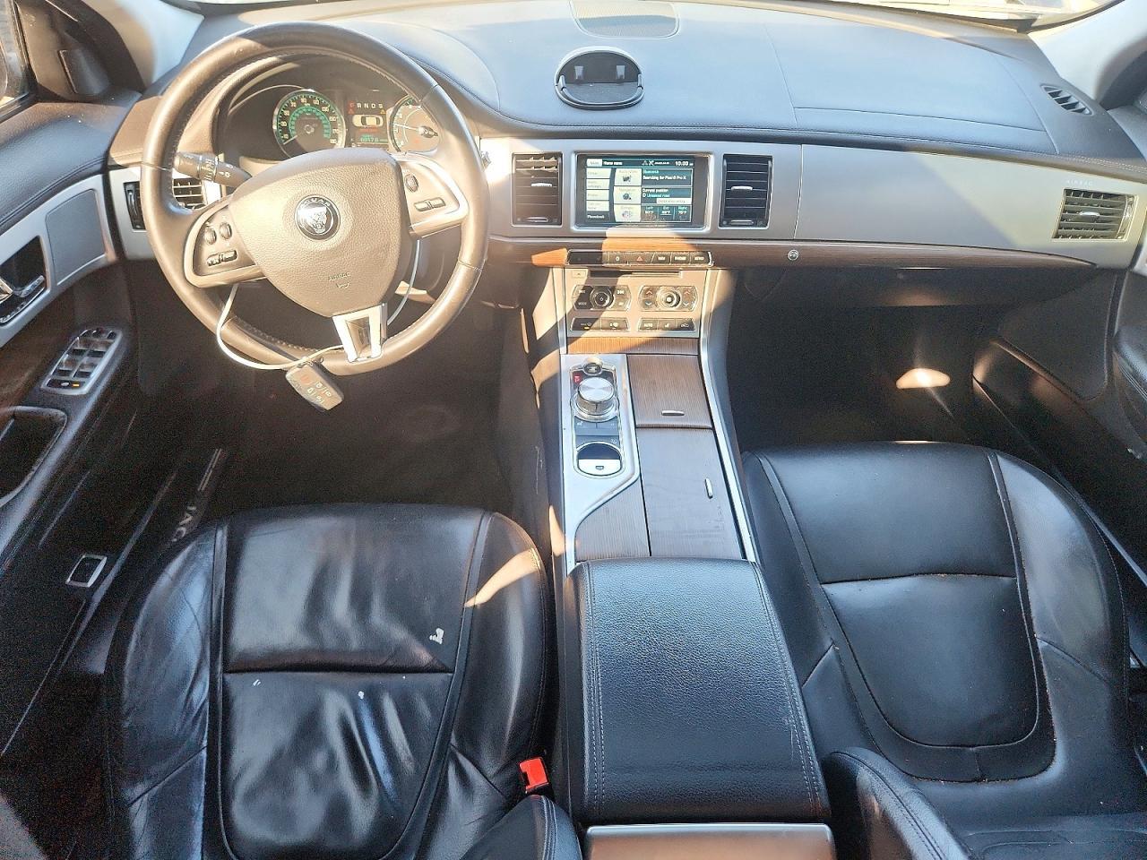 2014 Jaguar Xf - zdjęcie 8