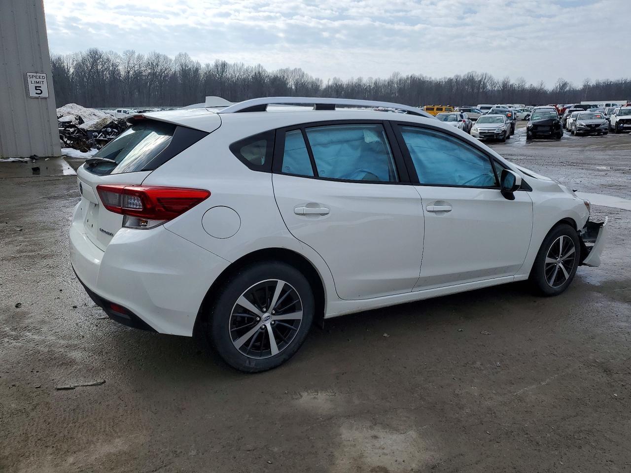 2023 Subaru Impreza Premium - zdjęcie 3