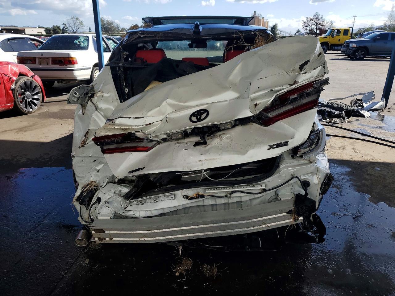 2025 Toyota Camry Xse - zdjęcie 6