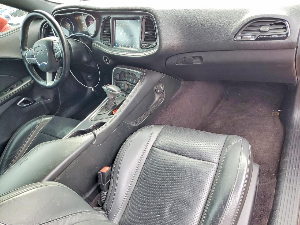 2017 Dodge Challenger Sxt - zdjęcie 8