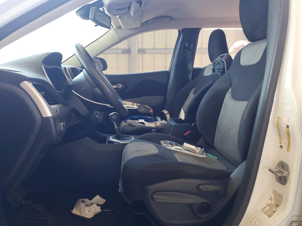 2014 Jeep Cherokee Sport - zdjęcie 7
