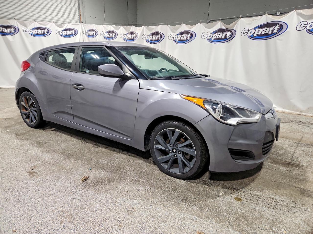 2016 Hyundai Veloster Base - zdjęcie 4