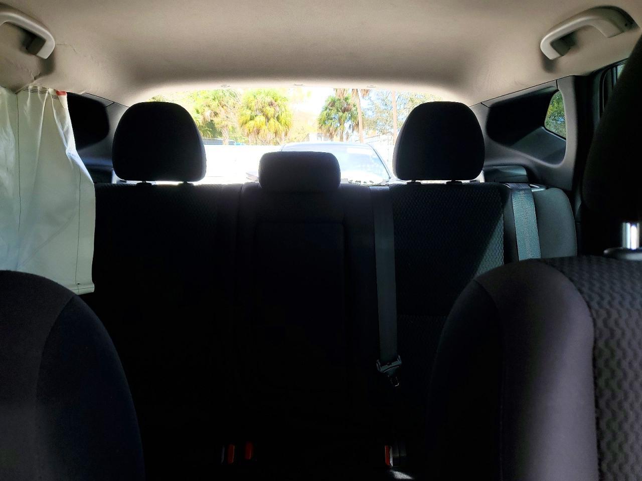 2020 Nissan Rogue Sport S - zdjęcie 10