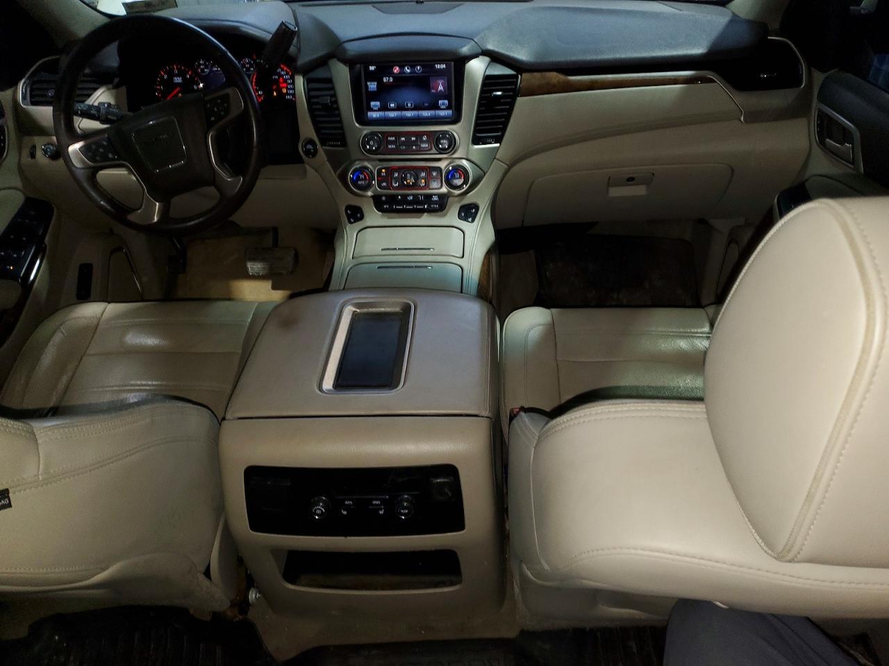 2015 GMC Yukon Denali - zdjęcie 8