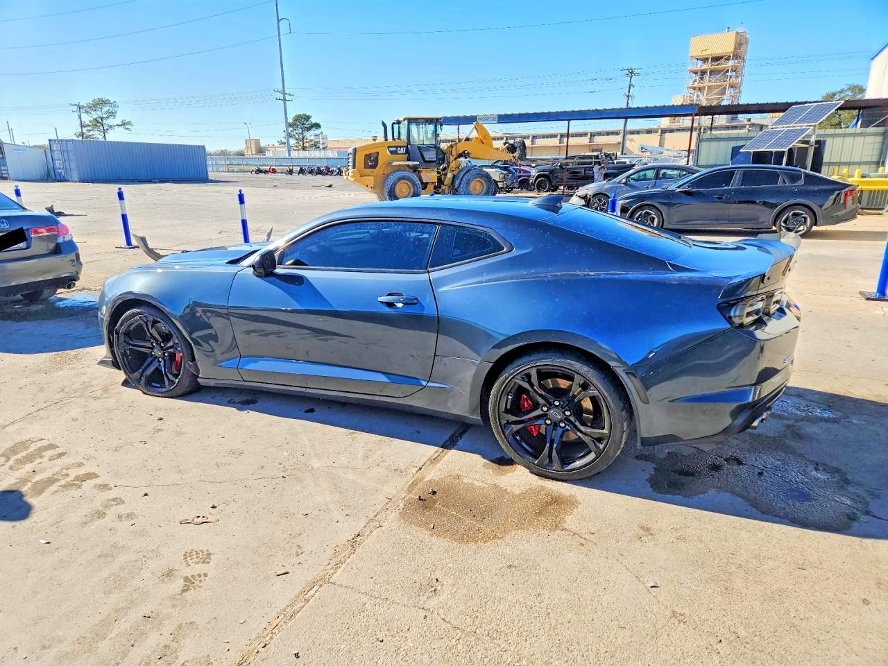 2023 Chevrolet Camaro Lt1 - zdjęcie 2