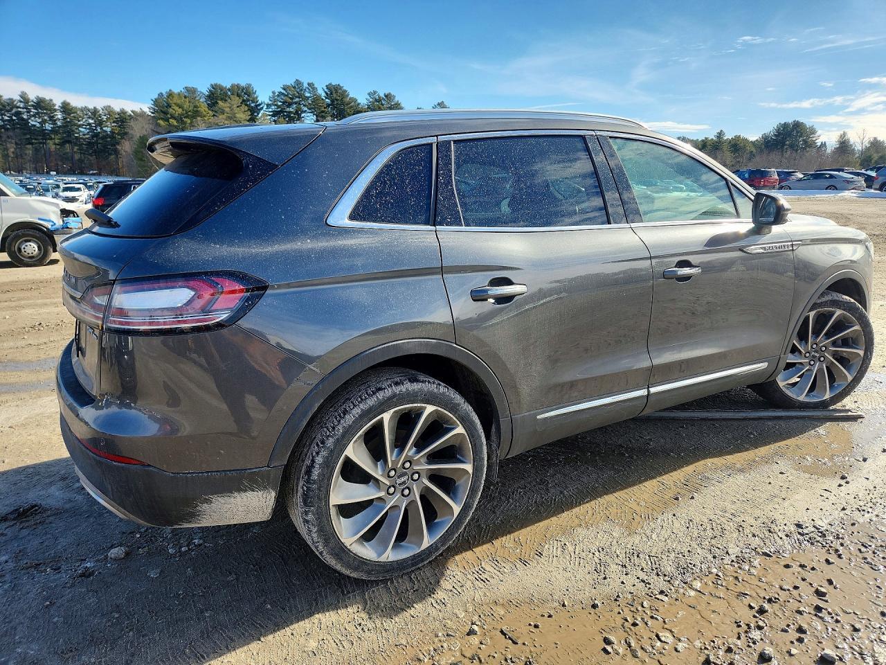 2019 Lincoln Nautilus Reserve - zdjęcie 3