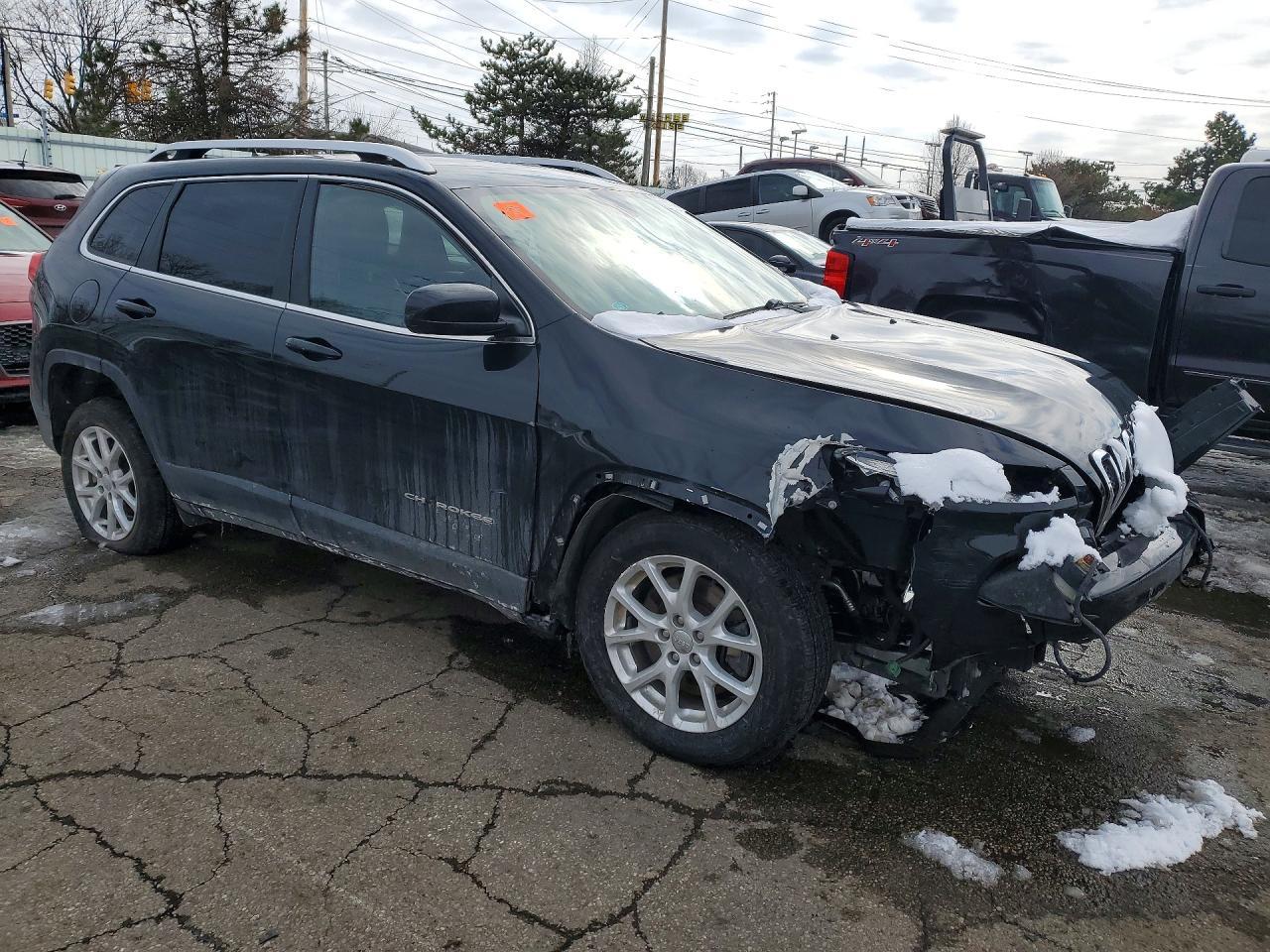 2018 Jeep Cherokee Latitude Plus - zdjęcie 4