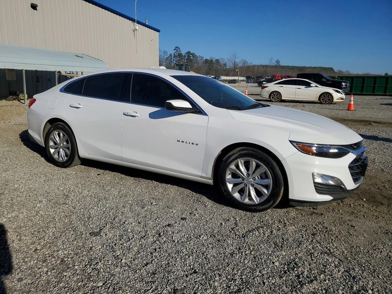 2024 Chevrolet Malibu Lt - zdjęcie 4