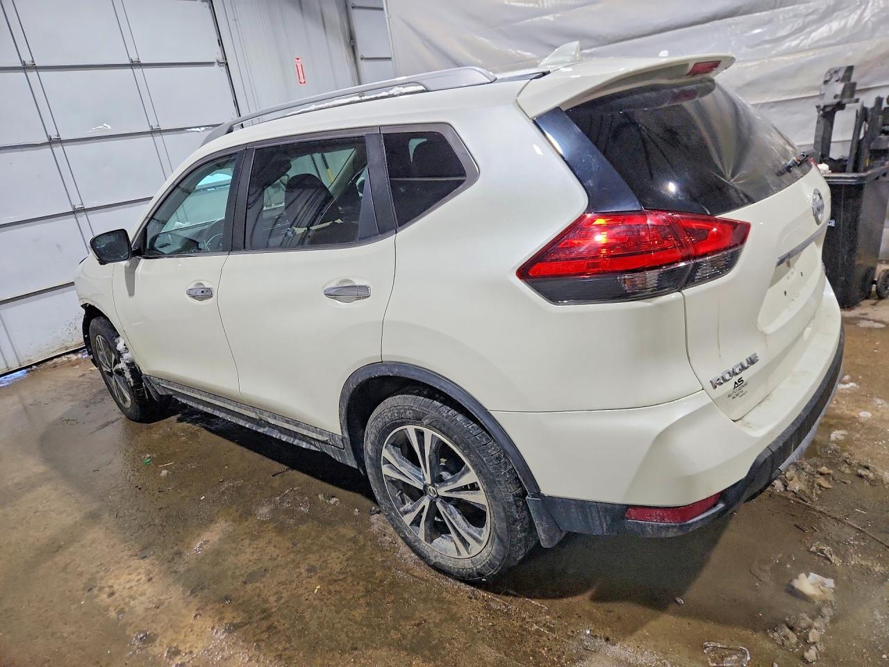2017 Nissan Rogue Sv - zdjęcie 2