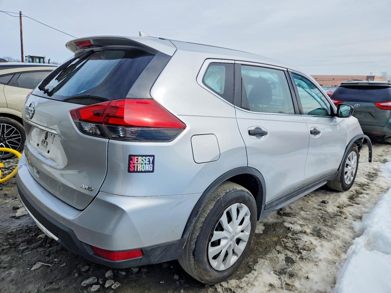 2017 Nissan Rogue S - zdjęcie 3