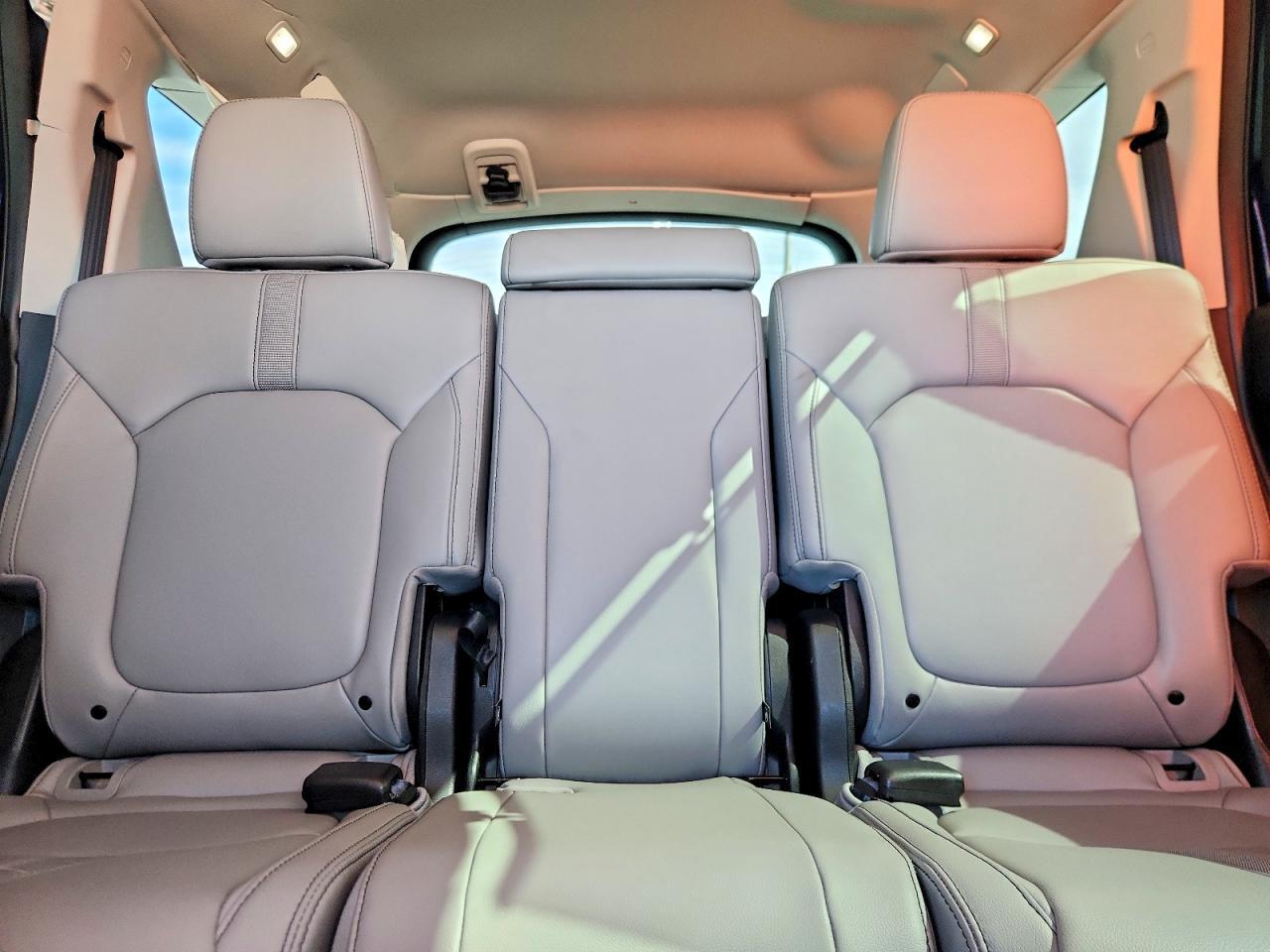 2023 Honda Pilot Touring - zdjęcie 10