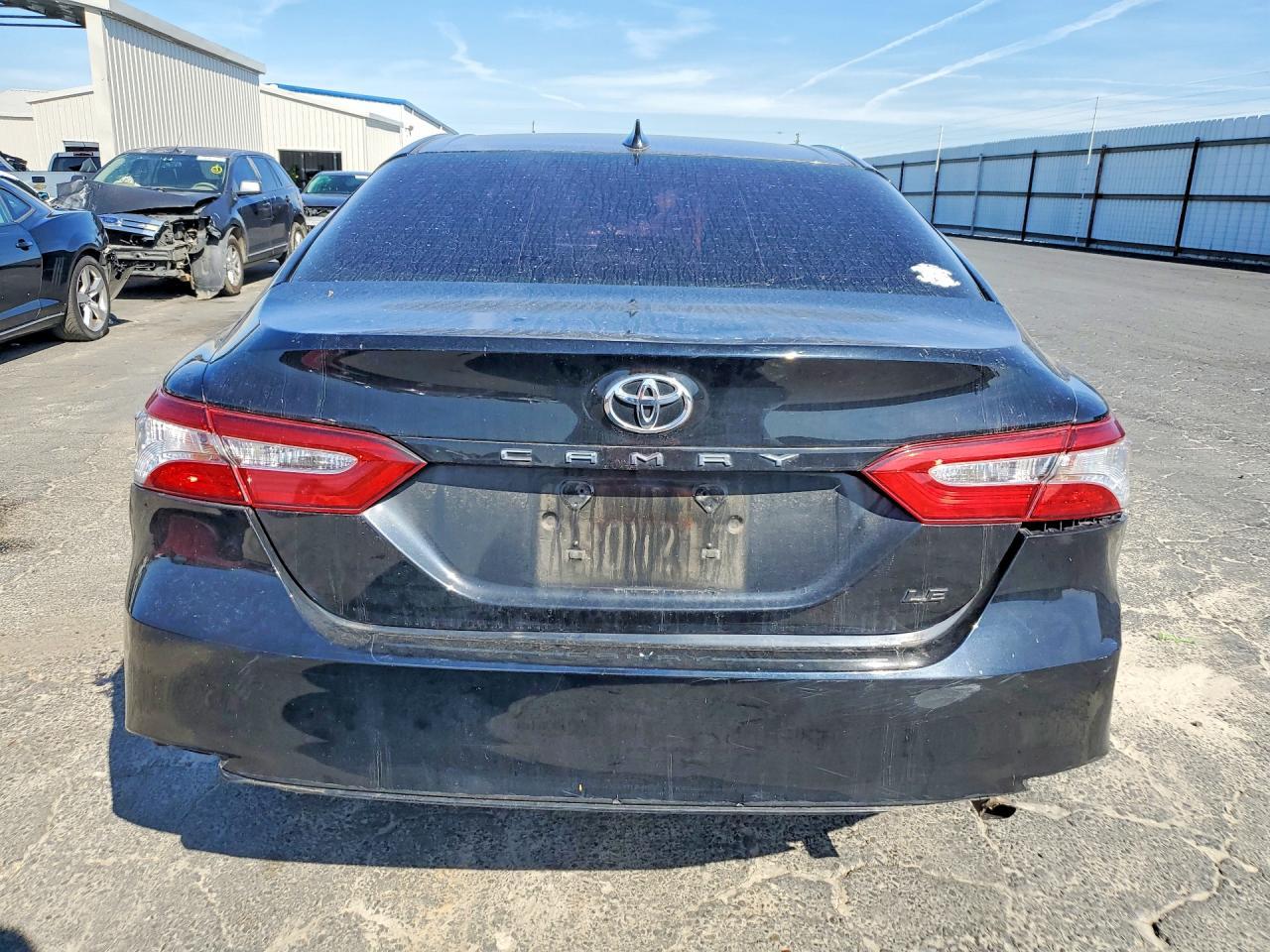 2019 Toyota Camry /Le/ - zdjęcie 6