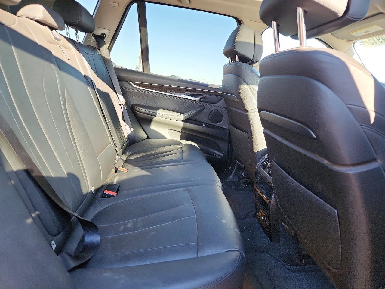 2015 BMW X5 xDrive50I - zdjęcie 11