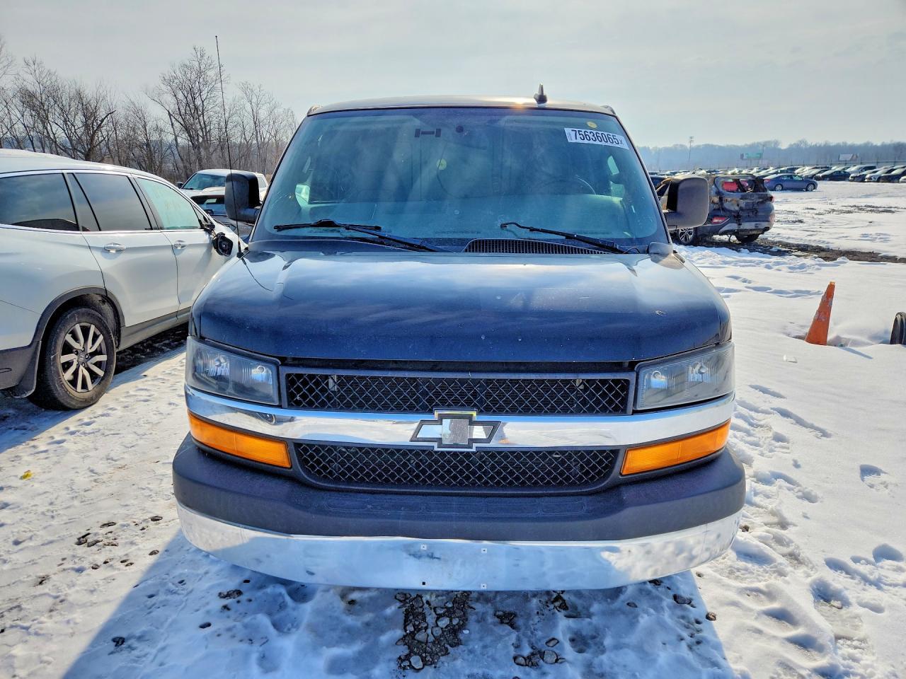 2017 Chevrolet Express G2500 - zdjęcie 5