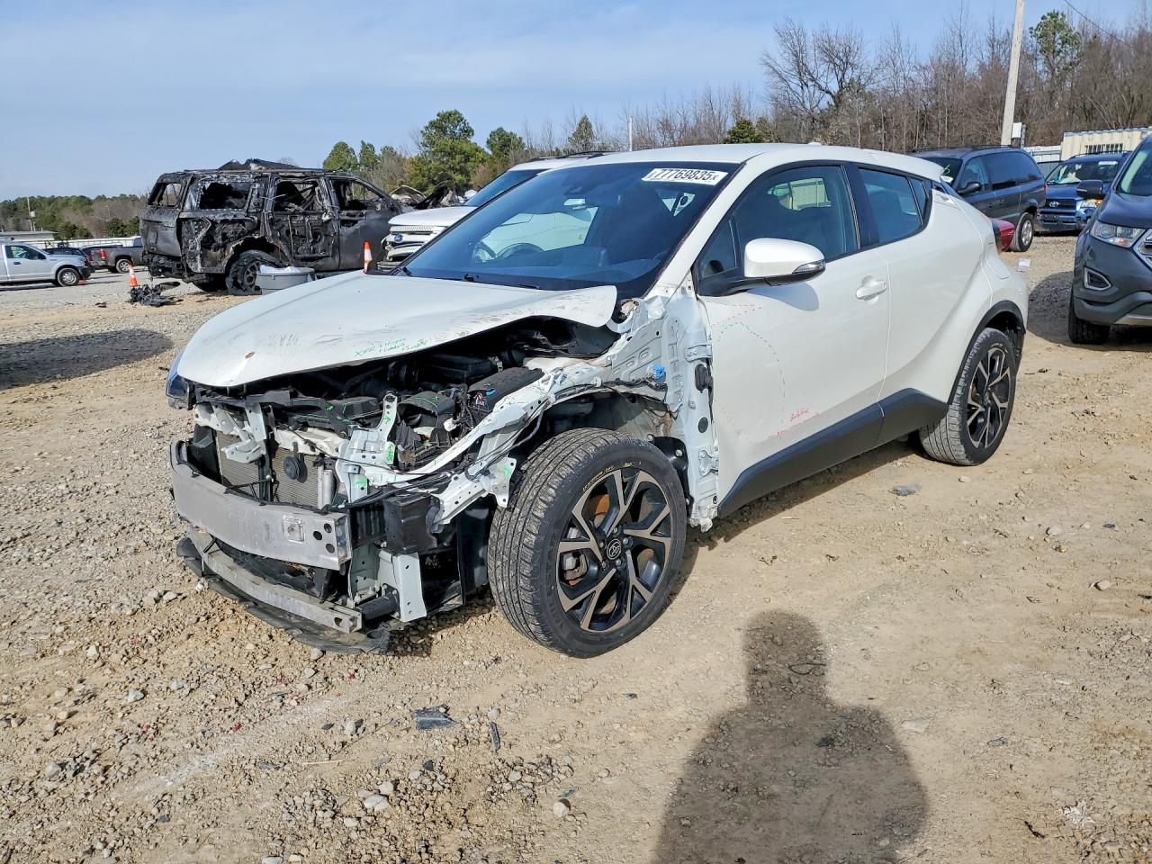 2020 Toyota C-Hr Xle - zdjęcie główne