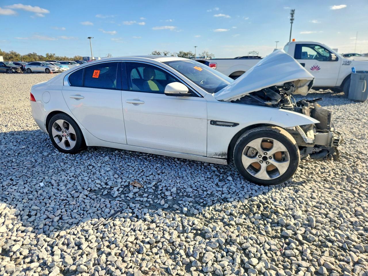 2017 Jaguar Xe - zdjęcie 4