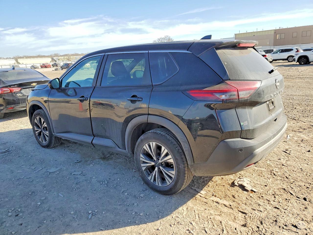 2023 Nissan Rogue Sv - zdjęcie 2