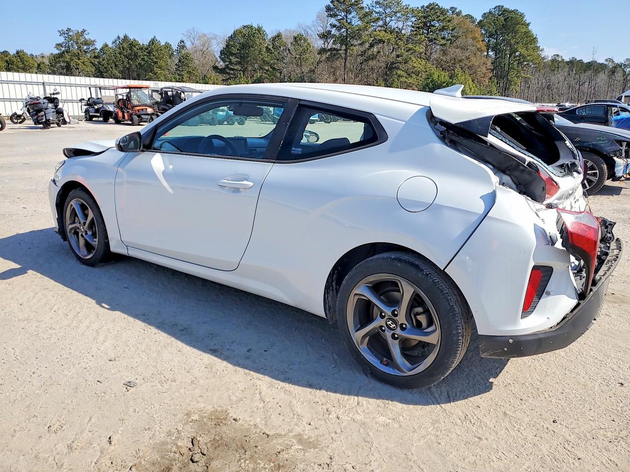 2019 Hyundai Veloster Base - zdjęcie 2