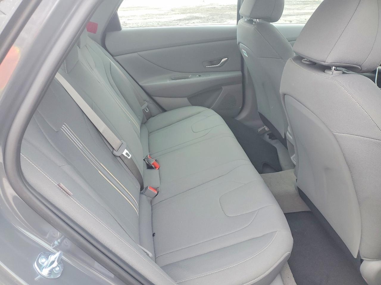 2025 Hyundai Elantra Sel Sport - zdjęcie 10