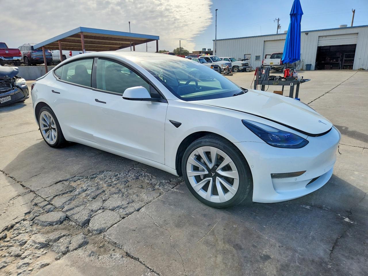 2022 Tesla Model 3 - zdjęcie 4
