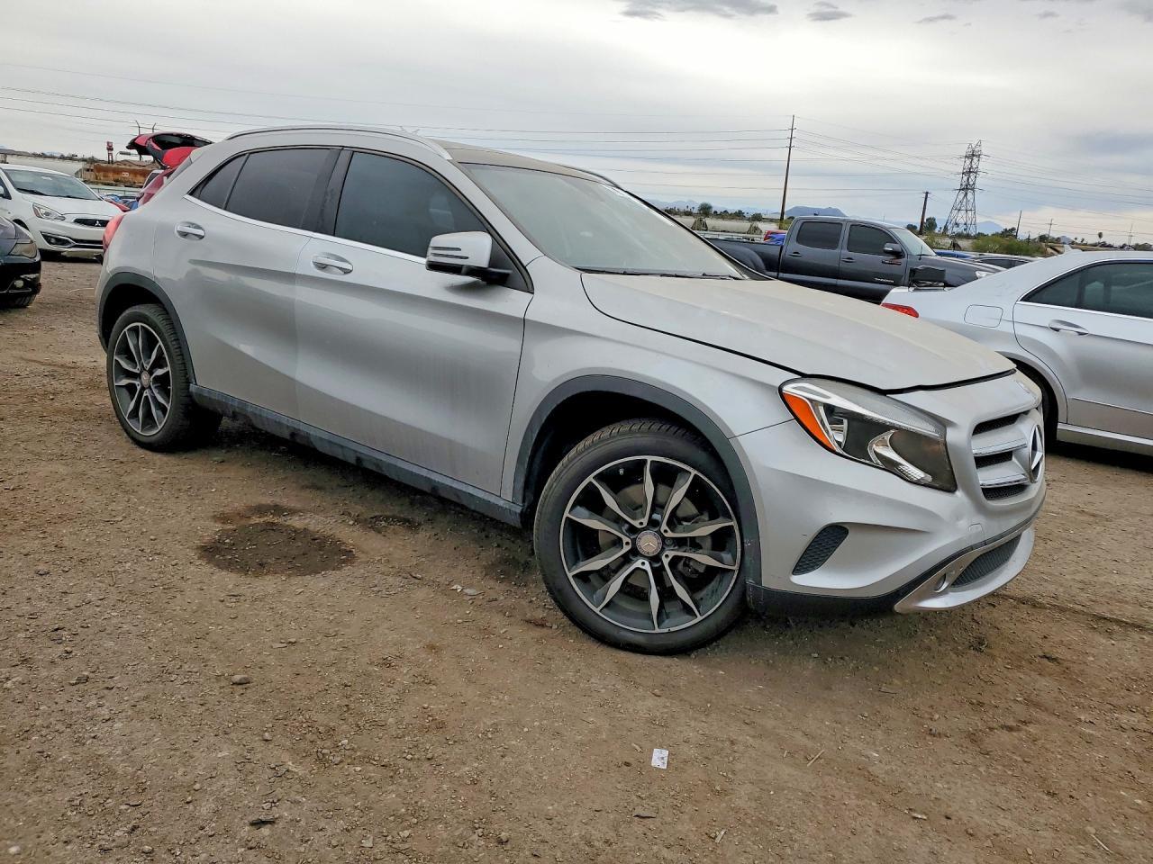 2016 Mercedes-Benz Gla 250 - zdjęcie 4