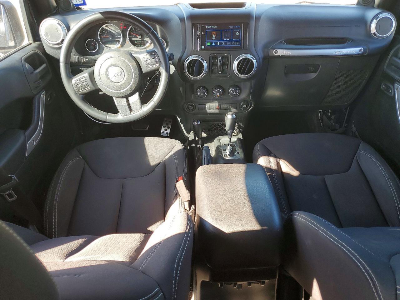 2013 Jeep Wrangler Unlimited Rubicon - zdjęcie 8