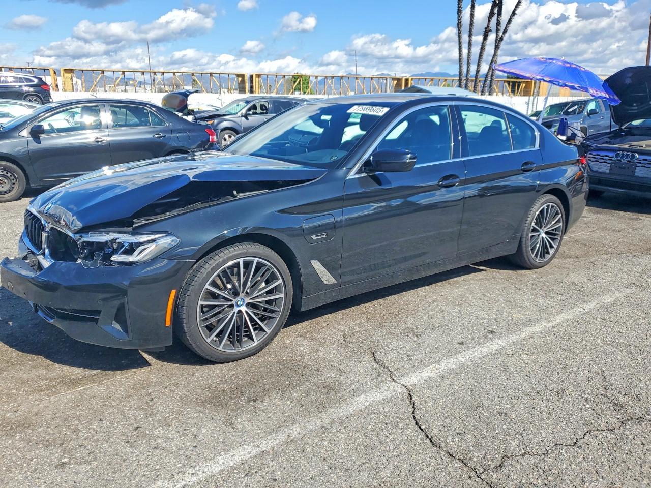 2022 BMW 530E - zdjęcie główne