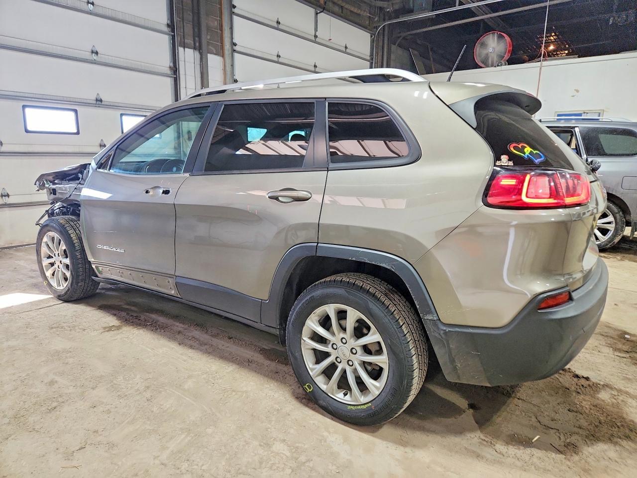 2020 Jeep Cherokee Latitude - zdjęcie 2