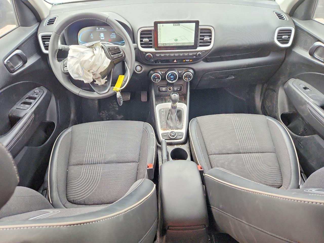 2025 Hyundai Venue Sel - zdjęcie 8