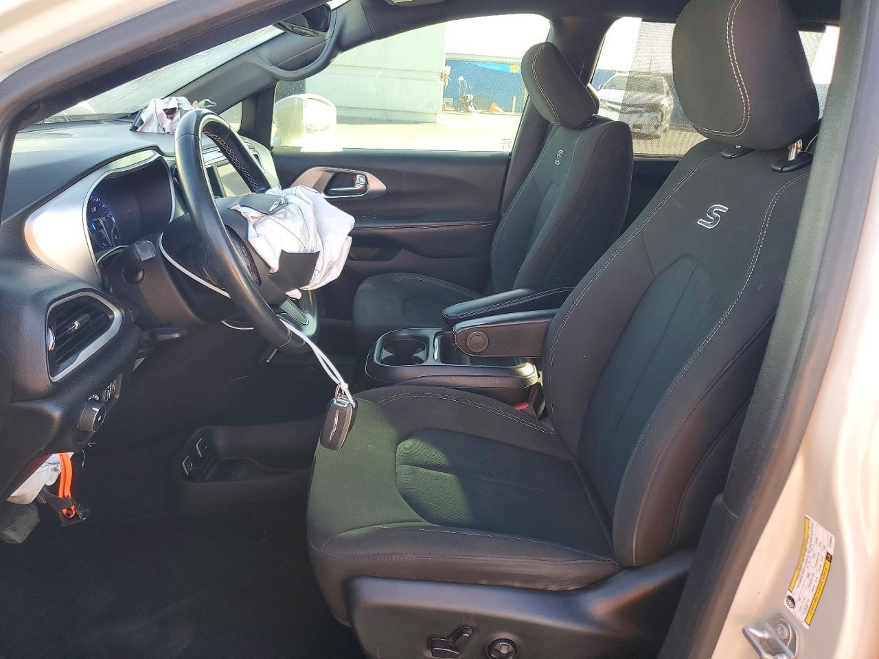 2020 Chrysler Pacifica Touring - zdjęcie 7