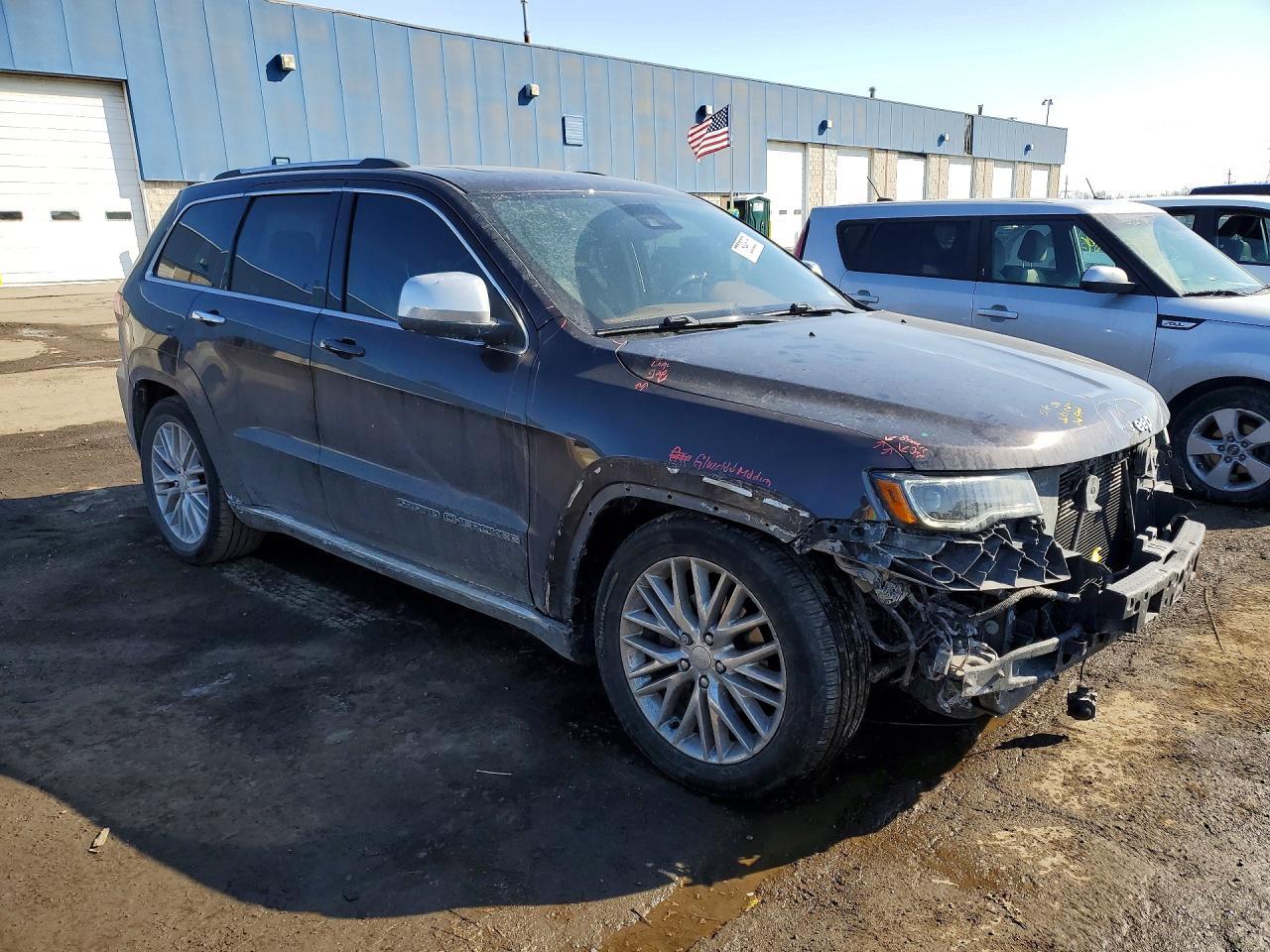 2017 Jeep Grand Cherokee Summit - zdjęcie 4