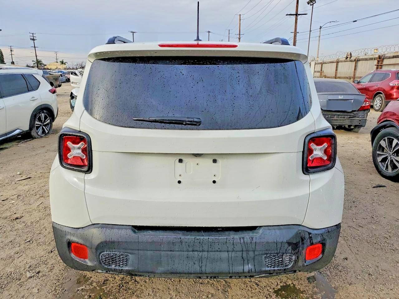 2016 Jeep Renegade Sport - zdjęcie 6