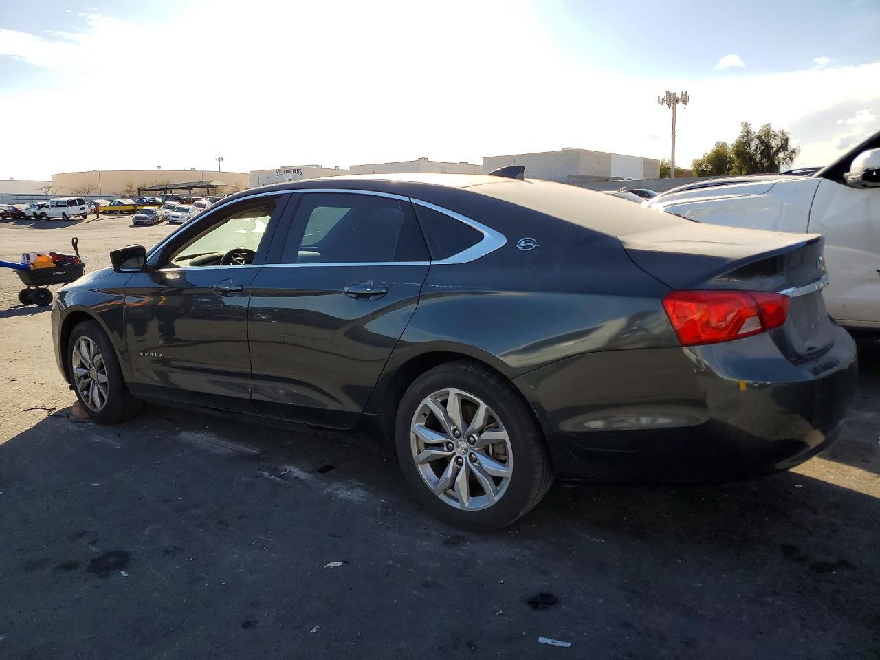 2019 Chevrolet Impala Lt - zdjęcie 2
