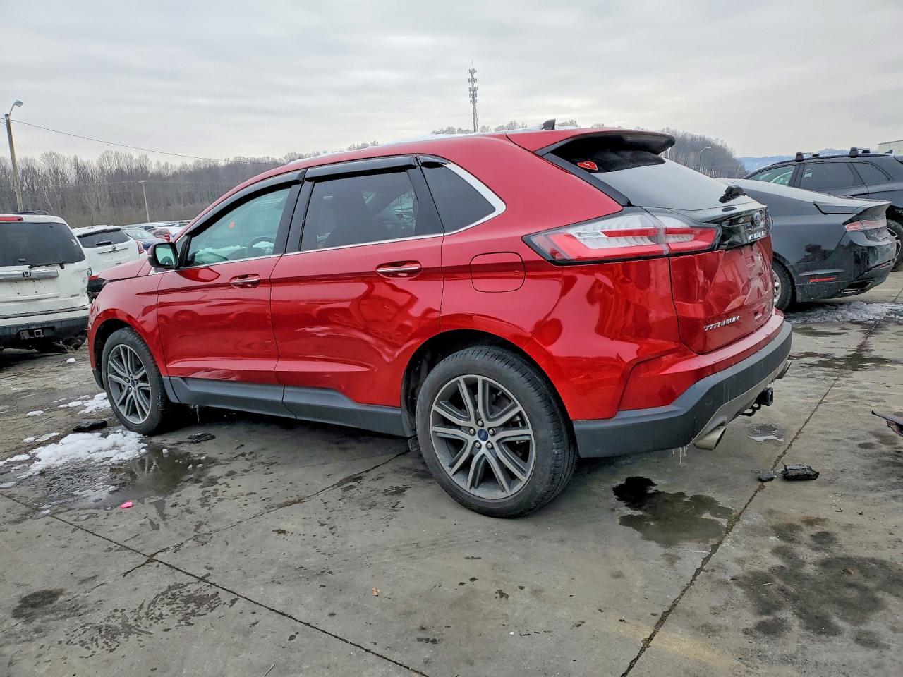 2022 Ford Edge Titanium - zdjęcie 2