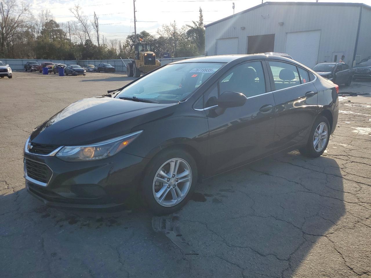 2017 Chevrolet Cruze Lt - zdjęcie główne