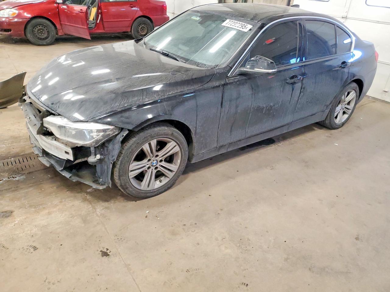 2018 BMW 330 Xi - zdjęcie główne