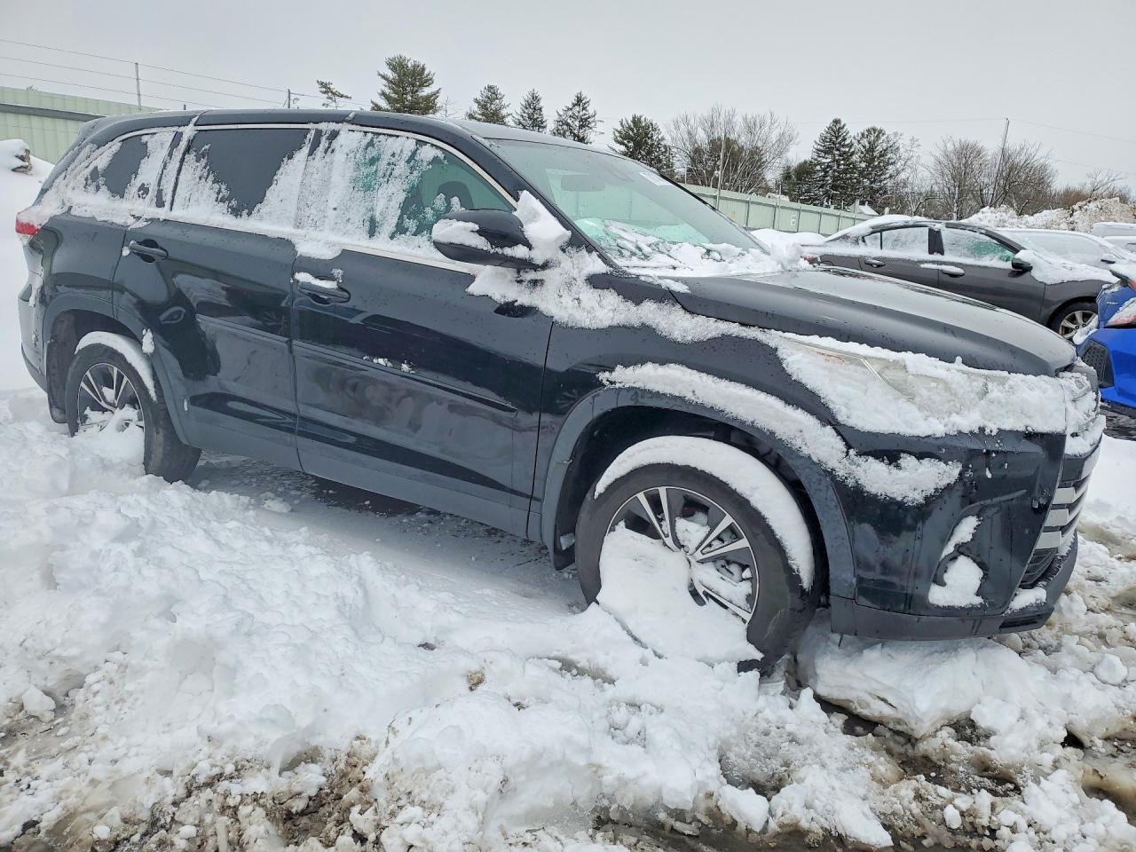2019 Toyota Highlander Le - zdjęcie 4