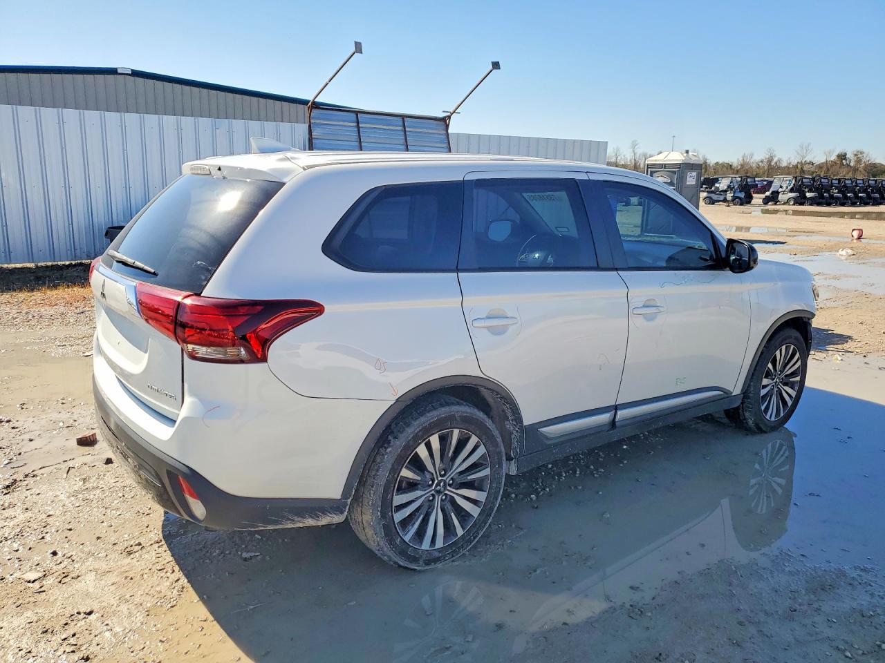 2019 Mitsubishi Outlander Es - zdjęcie 3