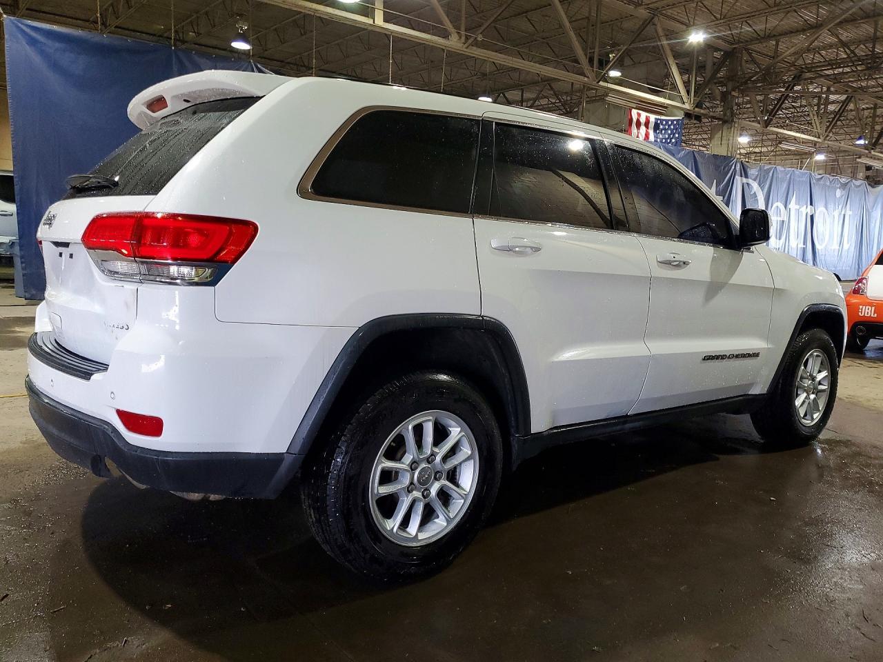 2018 Jeep Grand Cherokee Laredo - zdjęcie 3